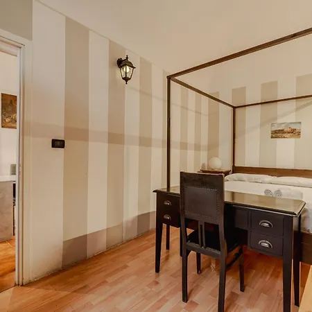 Piazza Vittorio Veneto Elegant Flat *