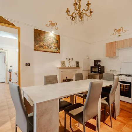 Piazza Vittorio Veneto Elegant Flat