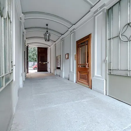 Piazza Vittorio Veneto Elegant Flat Apartment