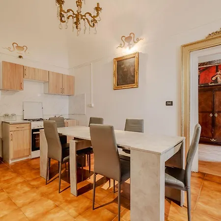 Piazza Vittorio Veneto Elegant Flat *