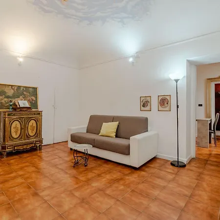 Piazza Vittorio Veneto Elegant Flat *