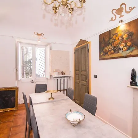 Guesthost - Piazza Vittorio Veneto Elegant Flat *