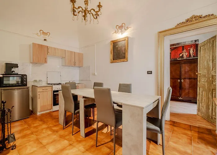 Guesthost - Piazza Vittorio Veneto Elegant Flat *