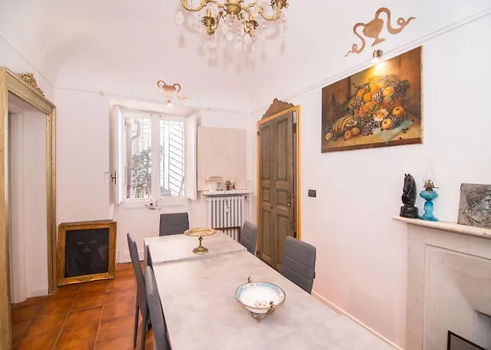 Guesthost - Piazza Vittorio Veneto Elegant Flat *