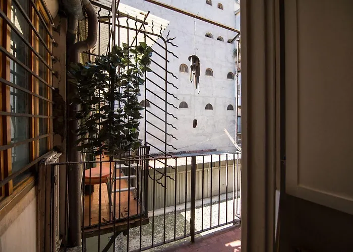 Guesthost - Piazza Vittorio Veneto Elegant Flat *