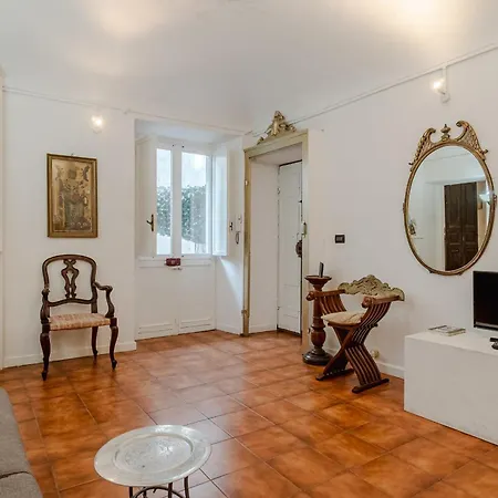 Lägenhet Guesthost - Piazza Vittorio Veneto Elegant Flat