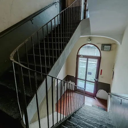 Guesthost - Piazza Vittorio Veneto Elegant Flat Lägenhet *