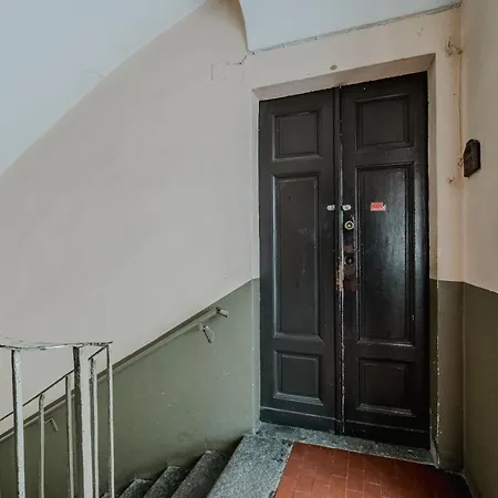 Guesthost - Piazza Vittorio Veneto Elegant Flat Lägenhet