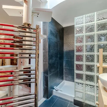 Guesthost - Piazza Vittorio Veneto Elegant Flat Turín