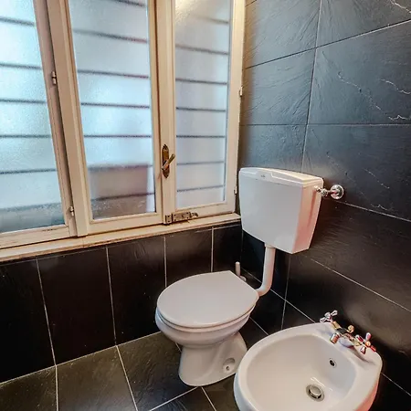 Lägenhet Guesthost - Piazza Vittorio Veneto Elegant Flat