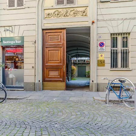 Guesthost - Piazza Vittorio Veneto Elegant Flat *